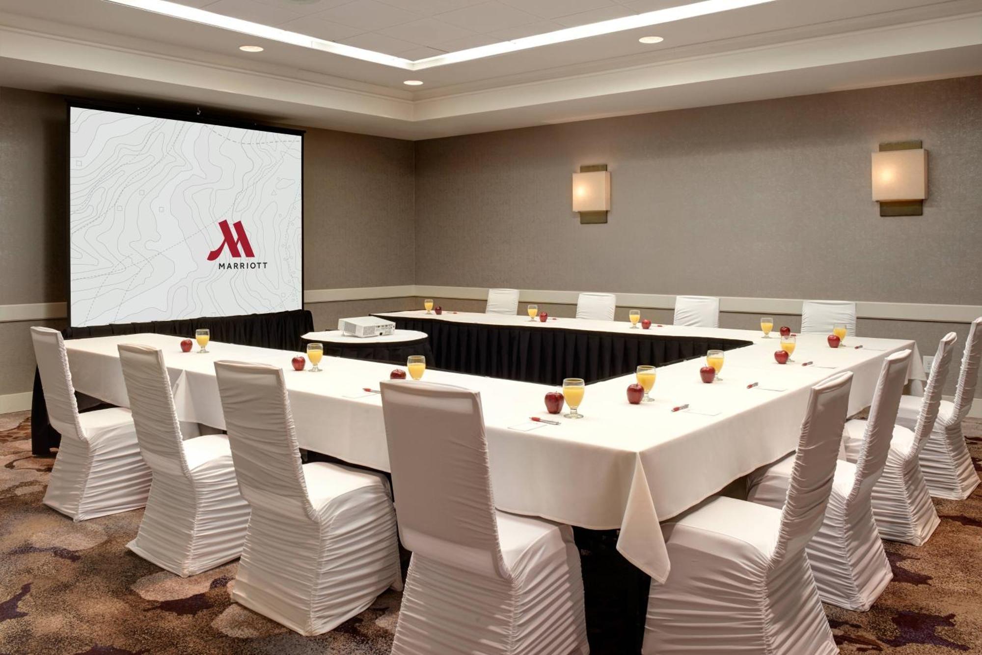 Detroit Marriott Livonia
